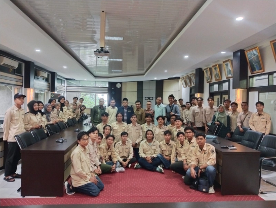 Fakultas Teknik Lepas Tim KRTI (Kontes Robot Terbang Indonesia) ke Universitas Negeri Yogyakarta (UNY)