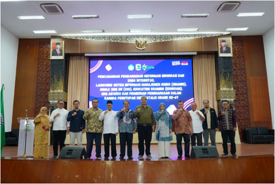 Pencanangan Pembangunan Reformasi dan Zona Integritas, Launching Sistem Informasi Manajemen Risiko (Simanis), Sistem Sign On (SSO), Education Roaming (Eduroam), SDM Awards dan Pemberian Penghargaan dalam Rangka Penutupan Dies Natalis Unand ke-67